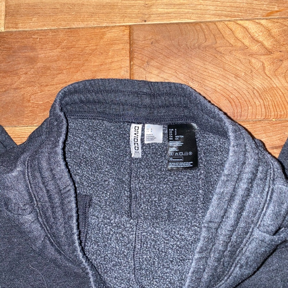 H&M Sweatpants - Picture 2 of 2